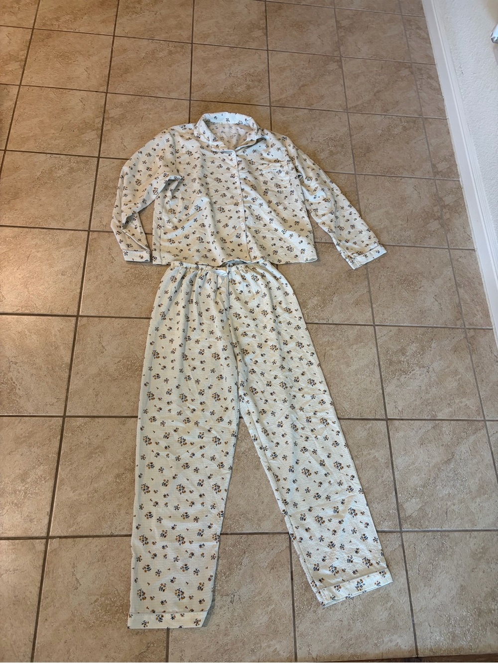 Floral Cream Pajama Set